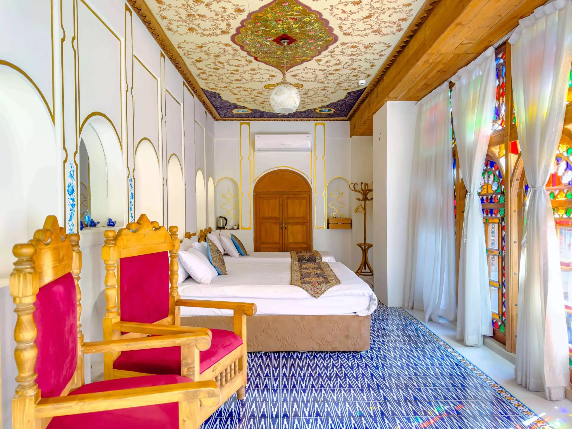 Alibaba https://cdn.alibaba.ir/ostorage/hotel-accommodation-images/68c952beac13a7ed0d865dff_مینا (1).webp